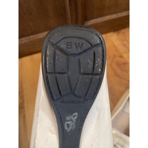 Stuart Weitzman Pointed Toe Tassel Loafer Flats White Womens 9M Patent Leather - Picture 7 of 14